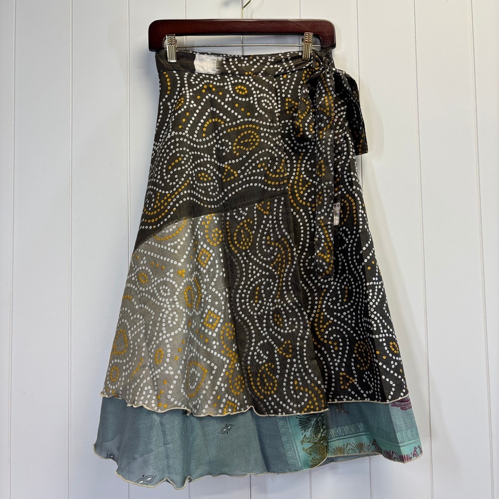 Boho Tie-Waist Midi Skirt in Black and Mustard